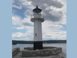 East Breakwater Spur Light