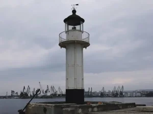 East Breakwater Spur Light