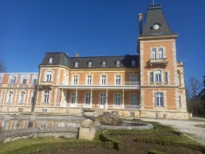 Euxionograde Palace