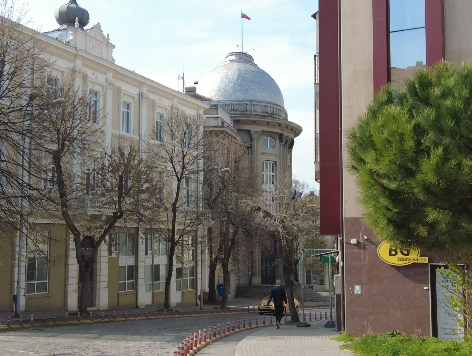 Chamber_of_Commerce_001-webp