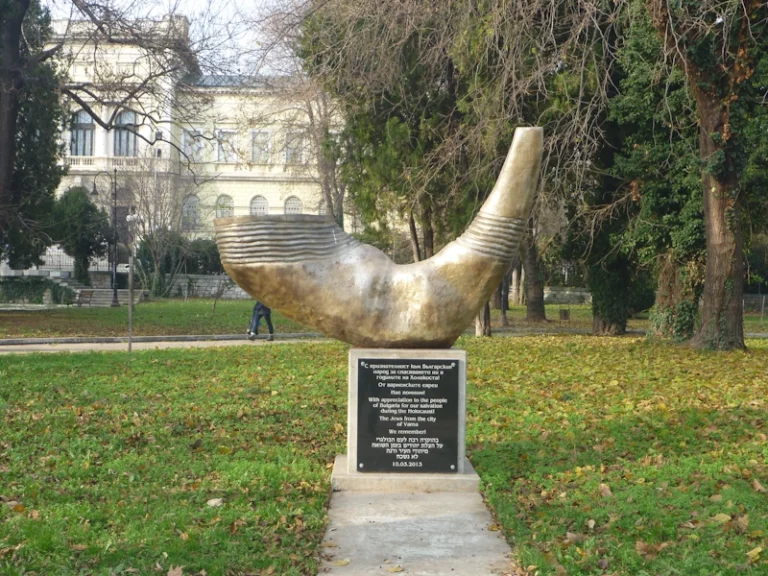 Monument of Gratitude