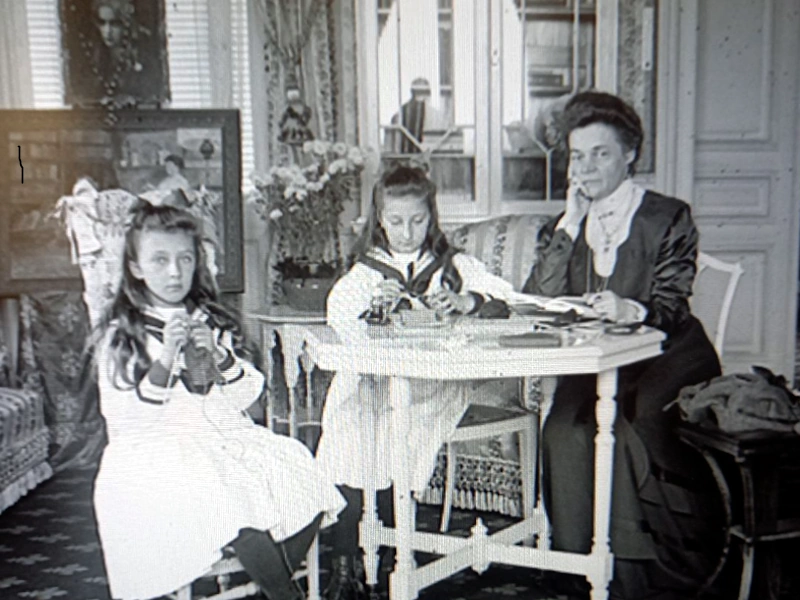 Queen Eleonora of Bulgaria with her stepdaughters